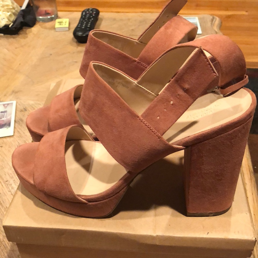 Urban outfitters pink block heel suede sandal